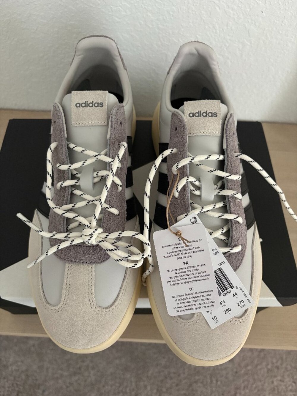 Adidas Barreda Decode Lux JR1233 Men's Size 10 New With Box Gray Cream Gum Sole